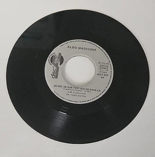 45T Aldo Maccione – Qu'est-ce que c'est que ce gars-là ? – Vinyle 7" – Image 3