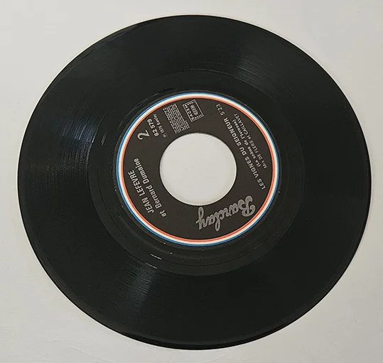 45T Jean Lefebvre – Les Vignes du Seigneur – Vinyle 7" – Chanson Humoristique – Cinéma Français – Image 4
