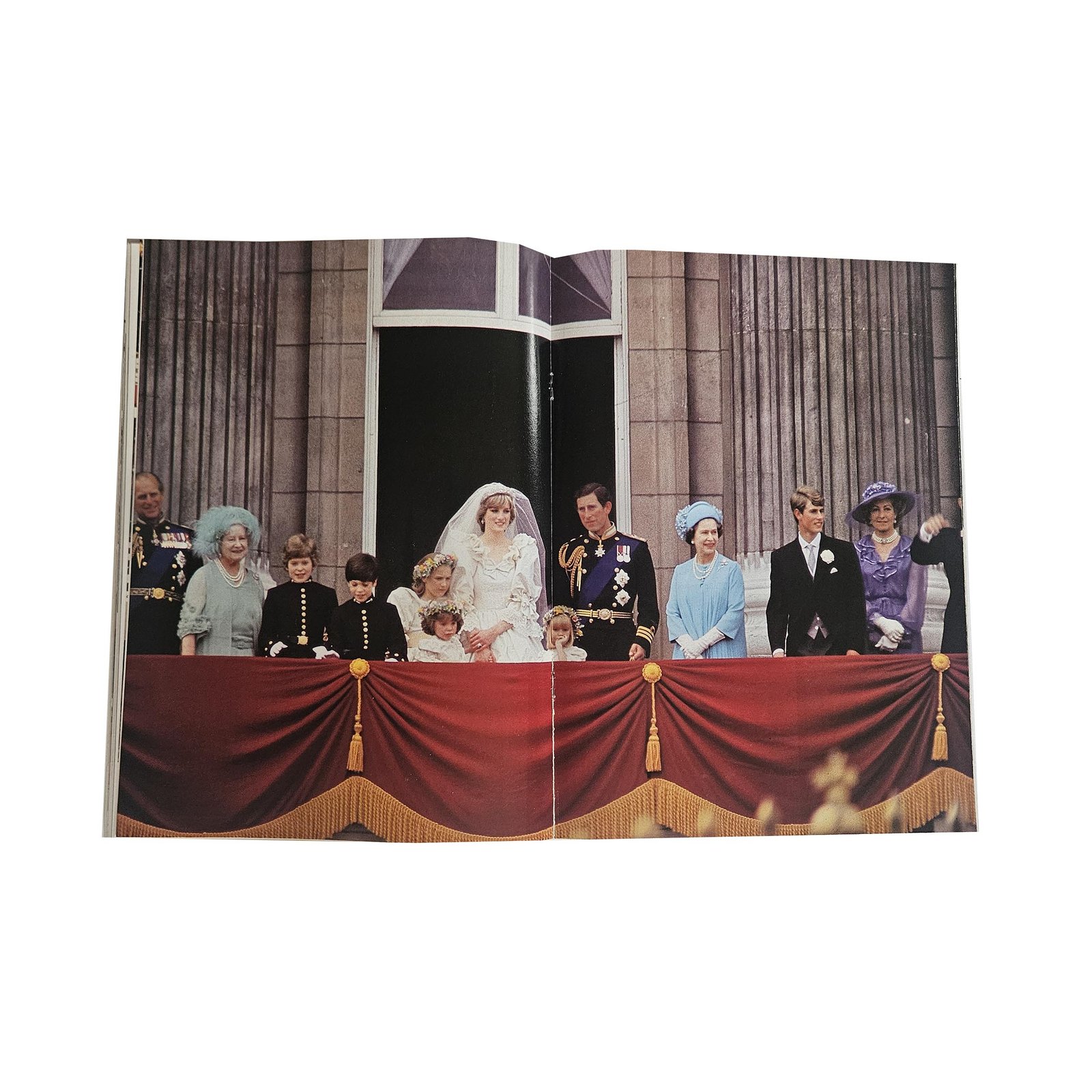 Le grand mariage - Le prince Charles et Lady Diana – Image 3