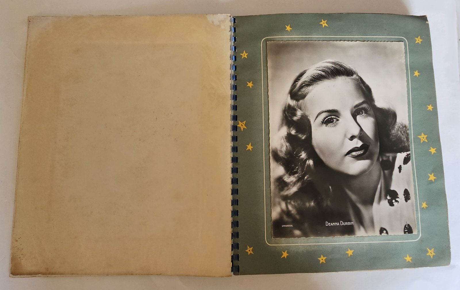 ALBUM PHOTOGRAPHIQUE STAR ÉDITÉ PAR LA CHOCOLATERIE CLOVIS S.P.R.L. – PEPINSTER – Image 2