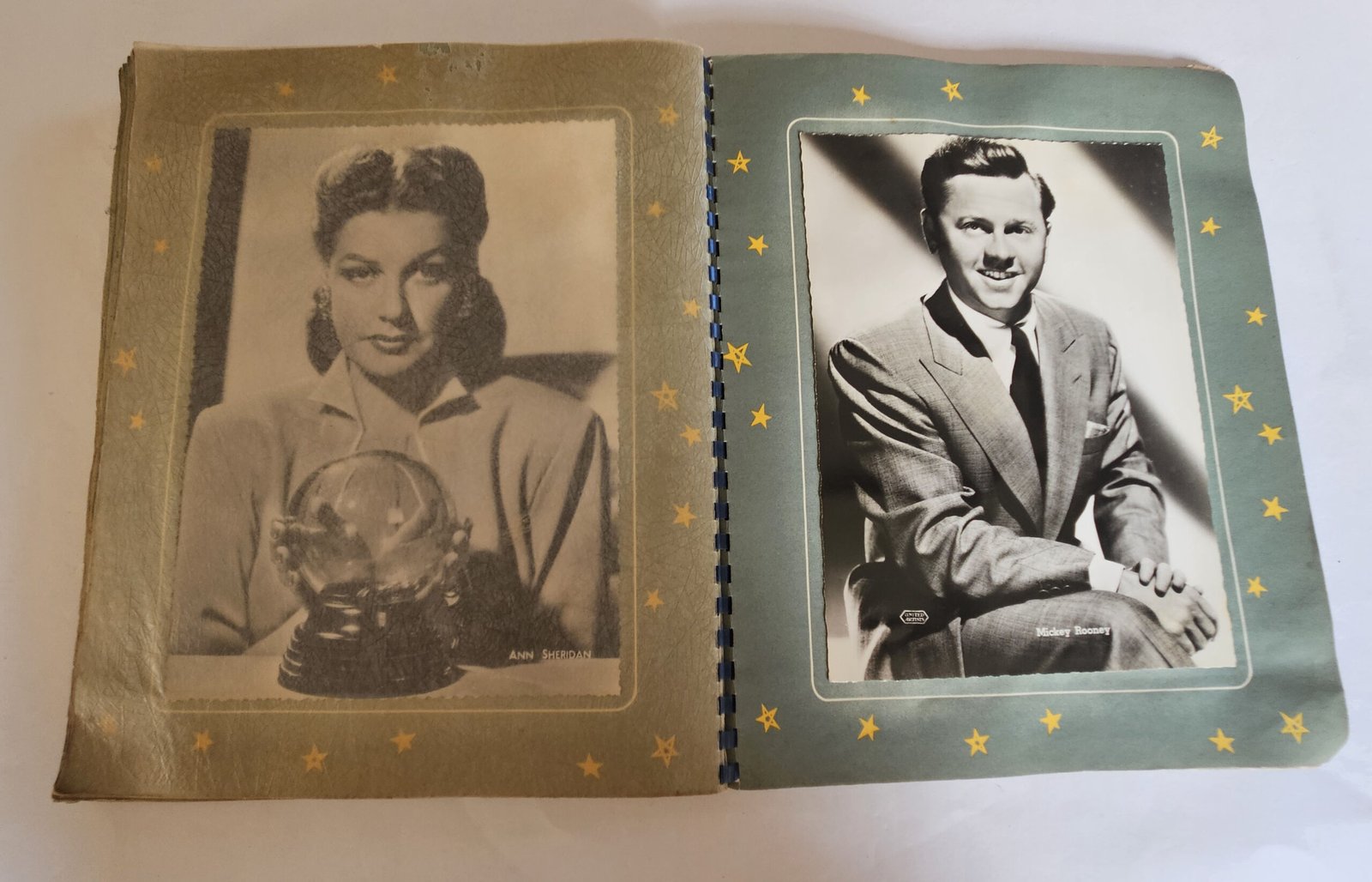 ALBUM PHOTOGRAPHIQUE STAR ÉDITÉ PAR LA CHOCOLATERIE CLOVIS S.P.R.L. – PEPINSTER – Image 48